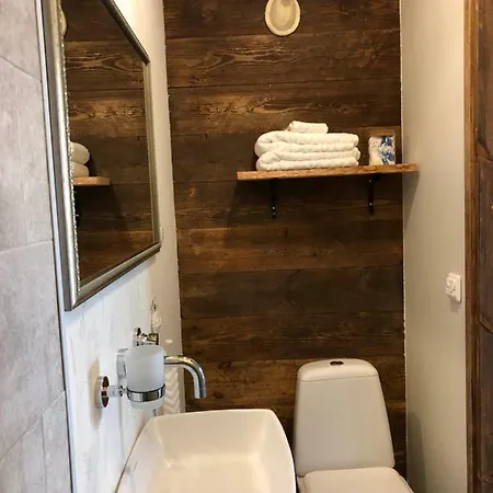 Cute Apartment, Next To Old Town, With Free Parking